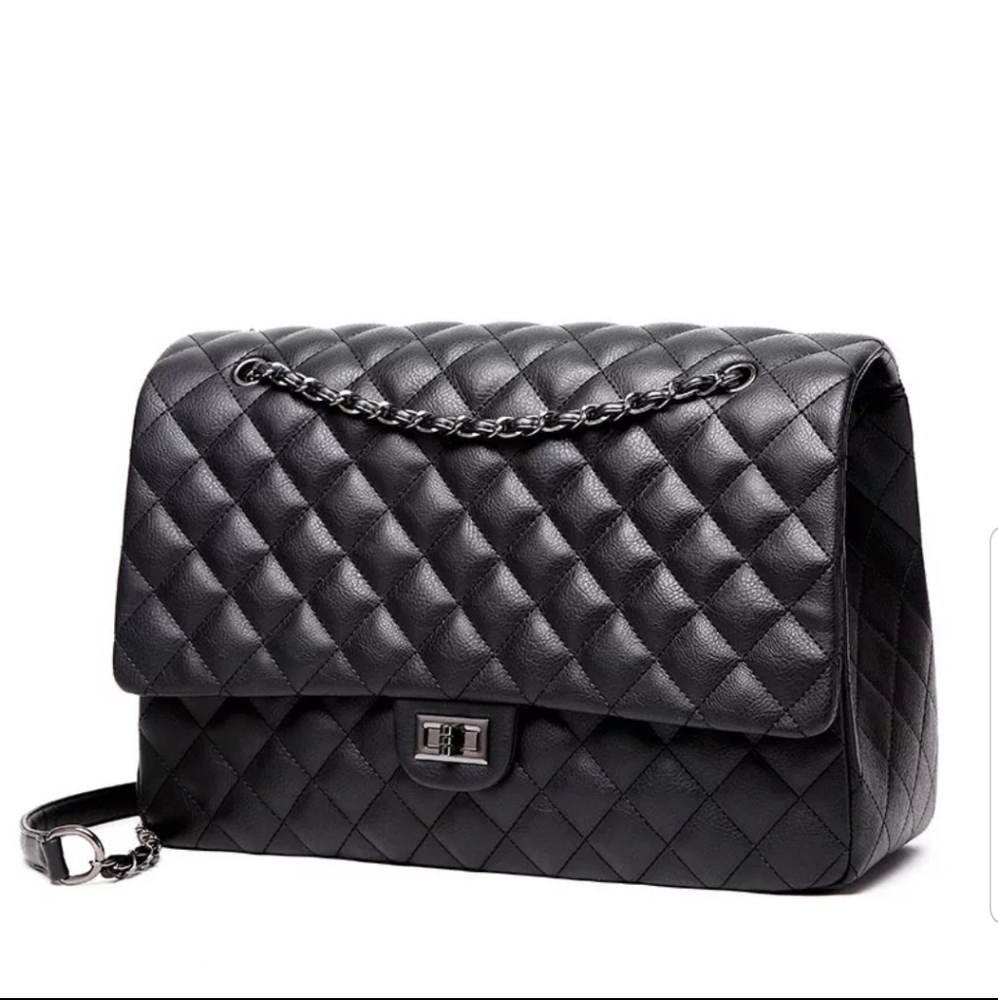 Large Quilted Leather Capacity Travel ShoulderBag - Picture 5 of 16